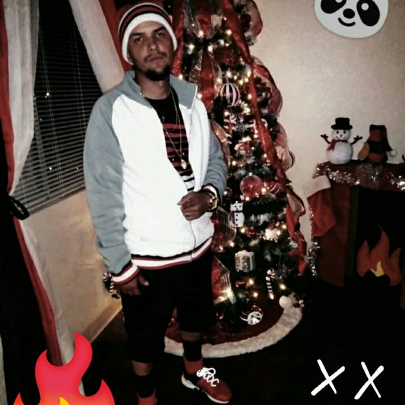 Meet your Posher, Kevin - Picture 2 of 4